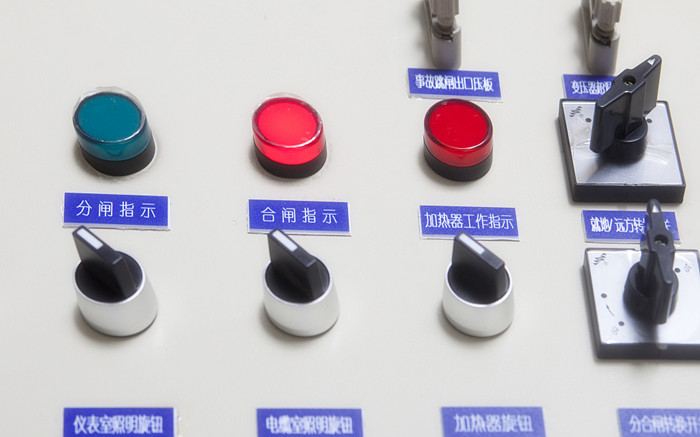 低壓柜內(nèi)的這些電氣原件紫電電氣_它們的作用，工作原理你都了解嗎